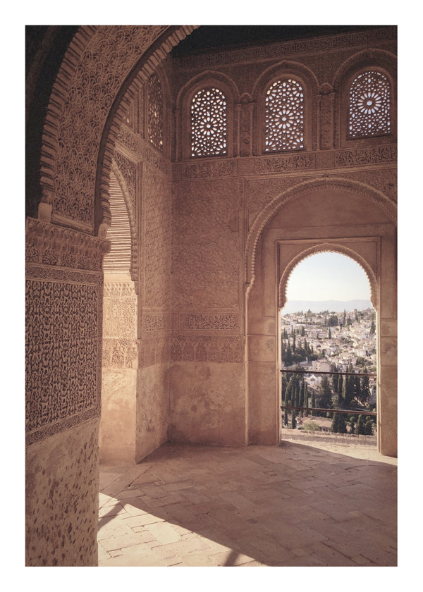 Køkkenkunst med moorisk bue i Alhambra