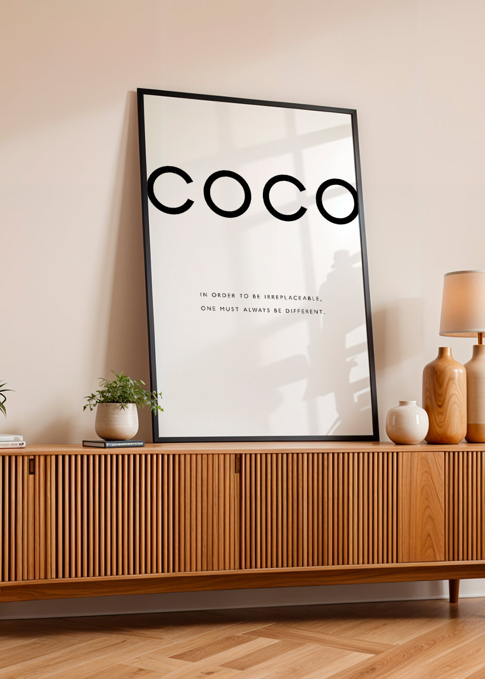 Sort-hvid plakat med COCO-citat