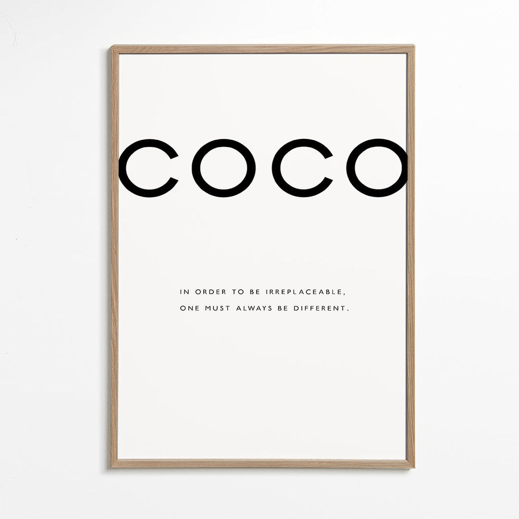 Sort-hvid plakat med COCO-citat