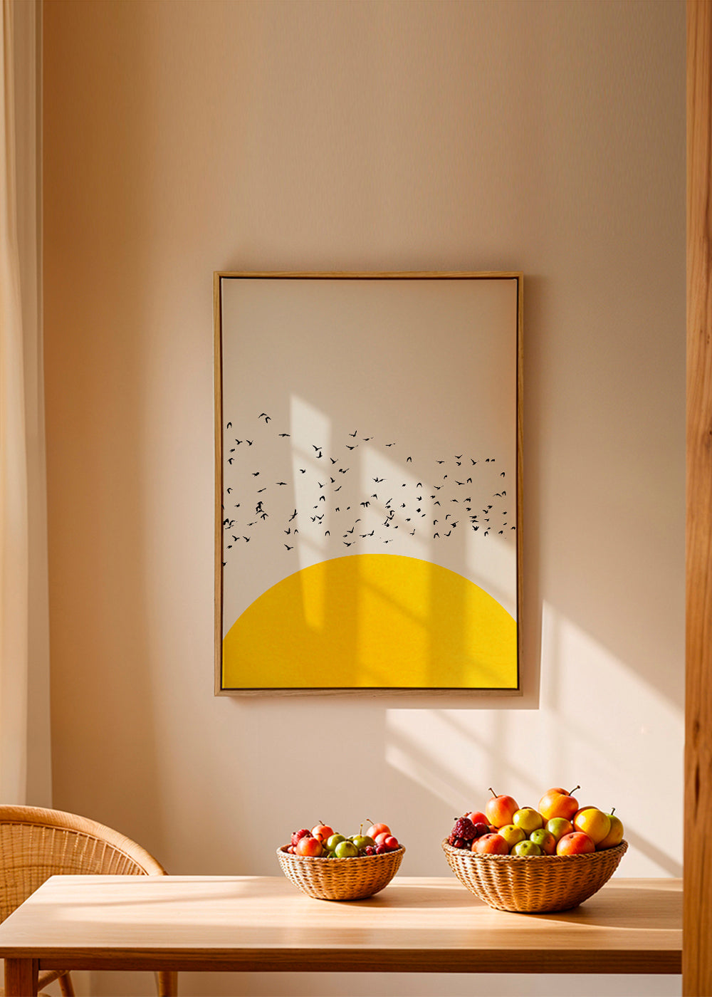 Illustration af flok over minimalistisk sol