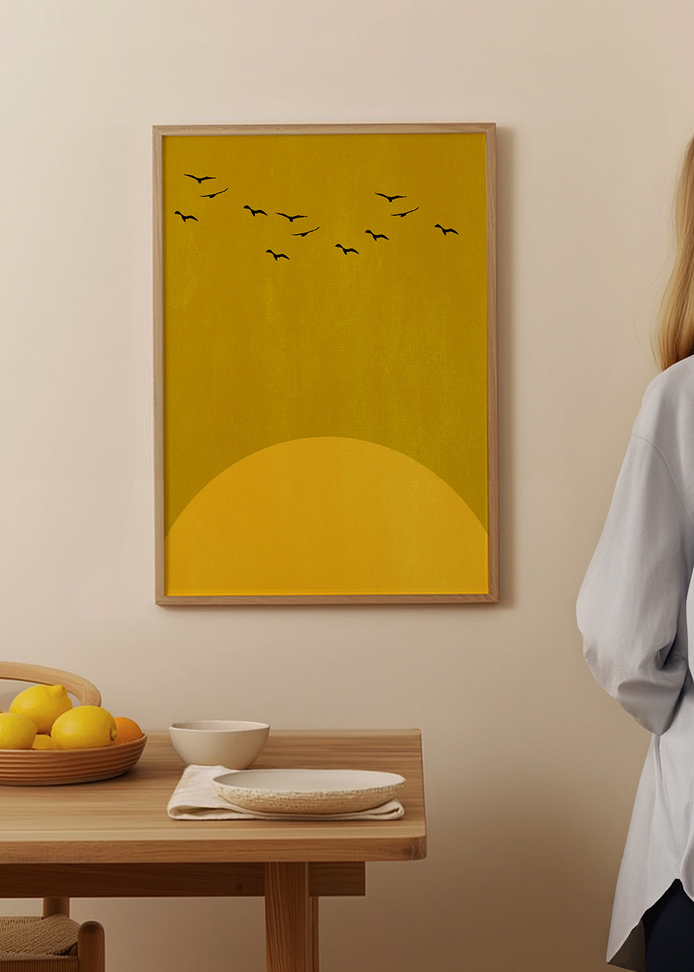 Minimal landskab med sol og fugle