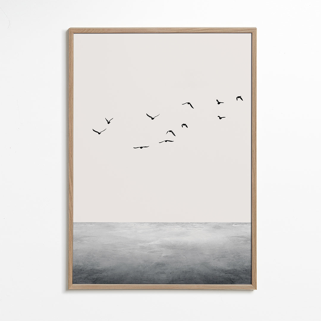 Minimalistisk print med flyvende fugle over rolig horisont