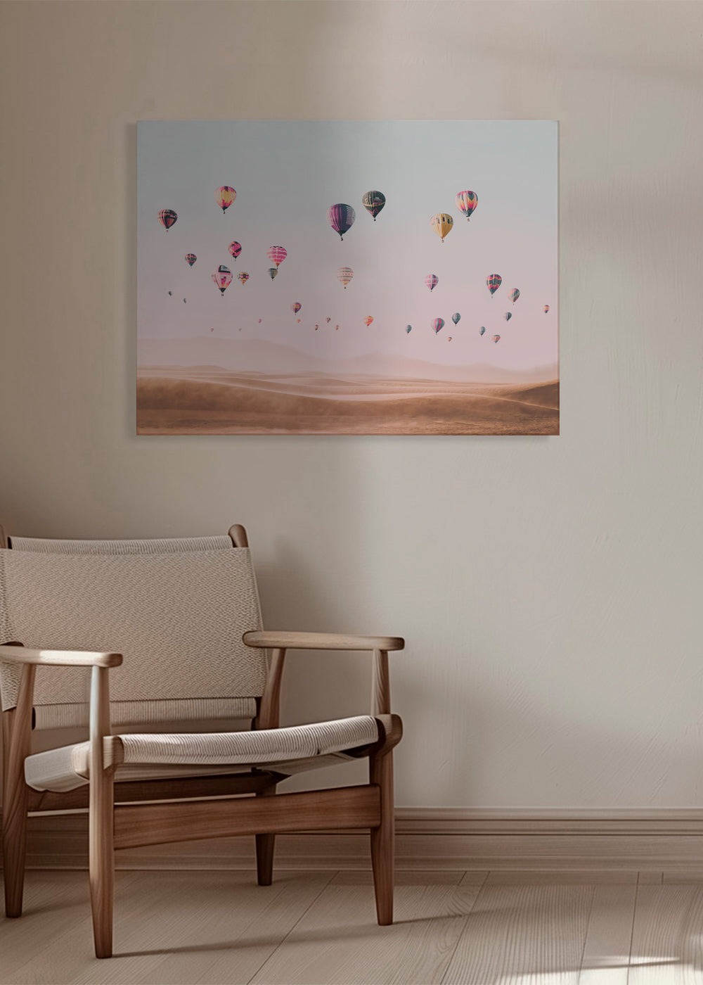 Landskab med varmluftballoner over klitter