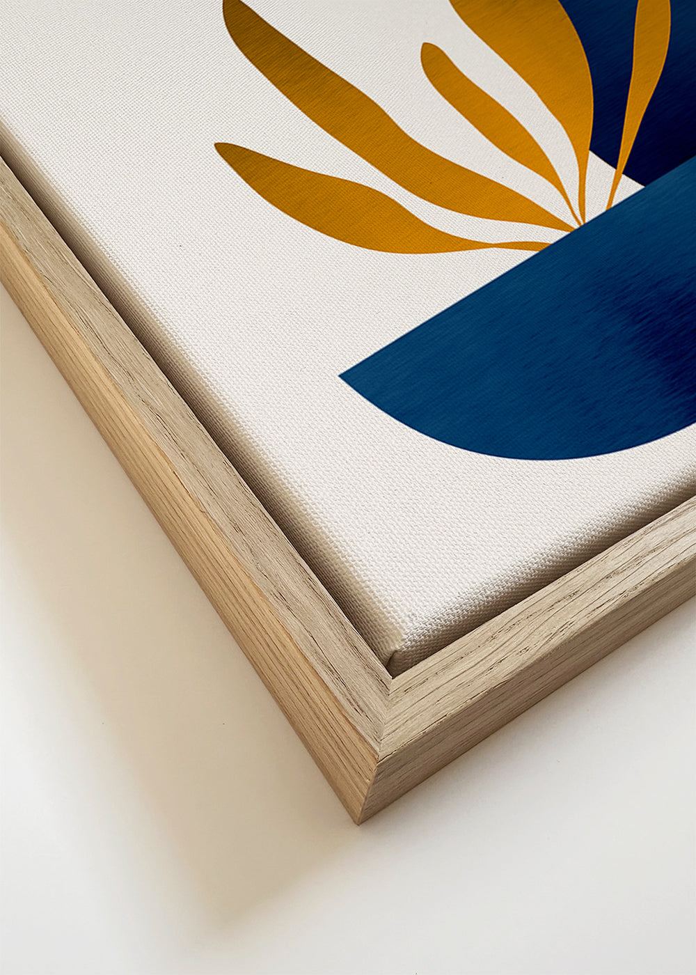 Botanisk plakat gyldne blade og blaa vase