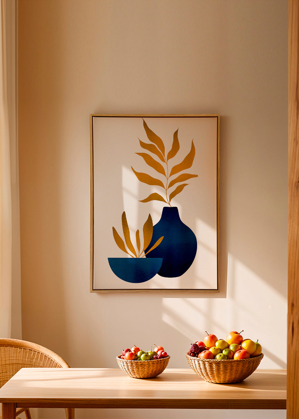 Botanisk plakat gyldne blade og blaa vase
