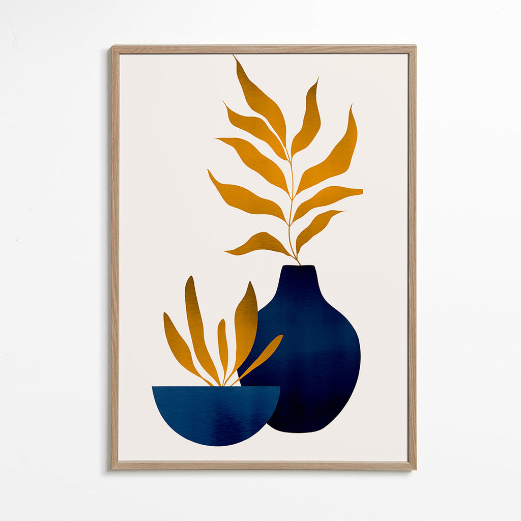 Botanisk plakat gyldne blade og blaa vase