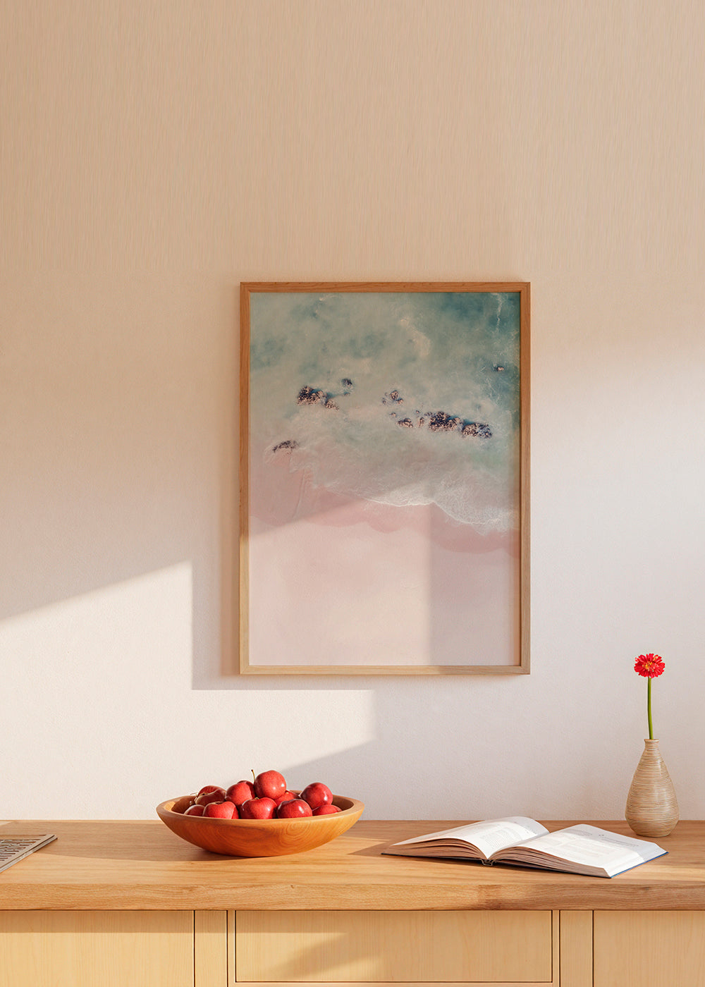 Kunst: rosa strand set fra luften