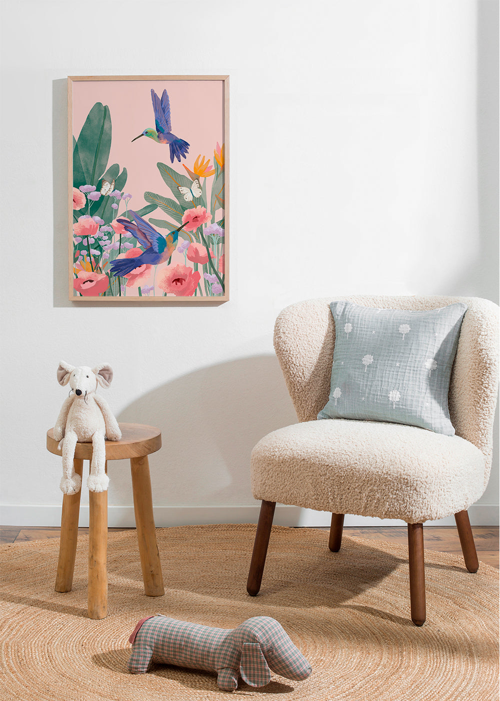 Botanisk plakat med kolibrier og blomster på lyserød baggrund