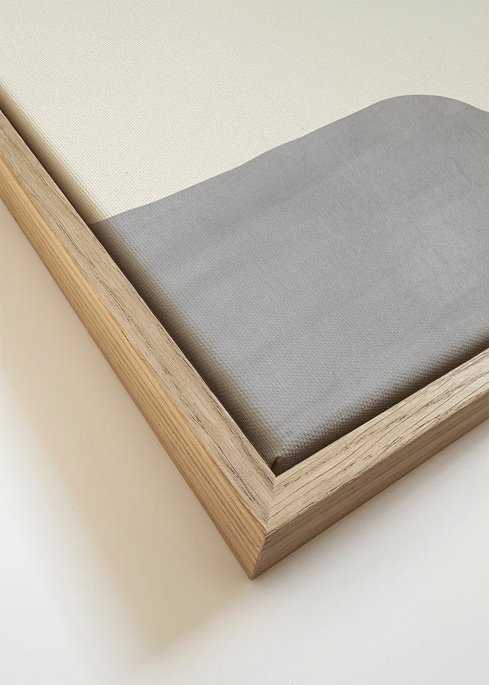 Abstrakt billede med beige organiske former