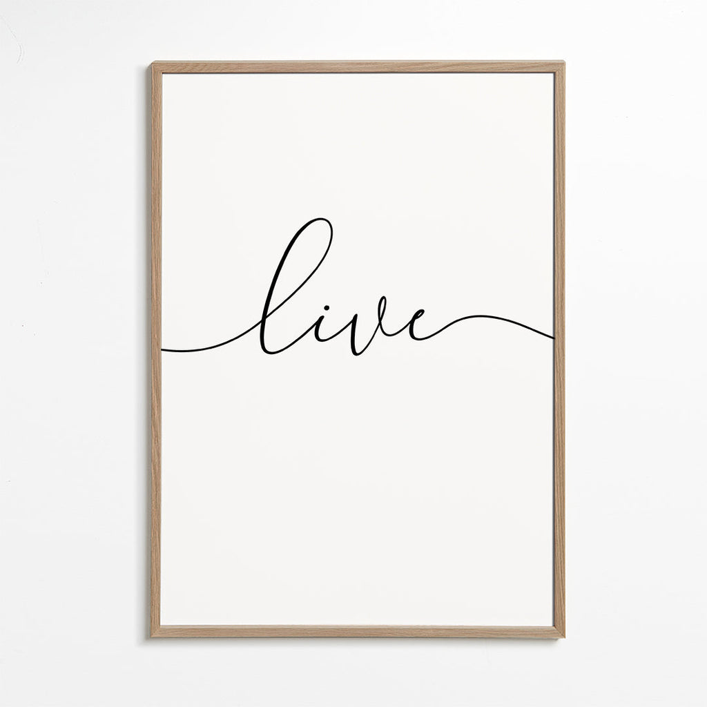 Minimalistisk plakat med teksten 'Live'