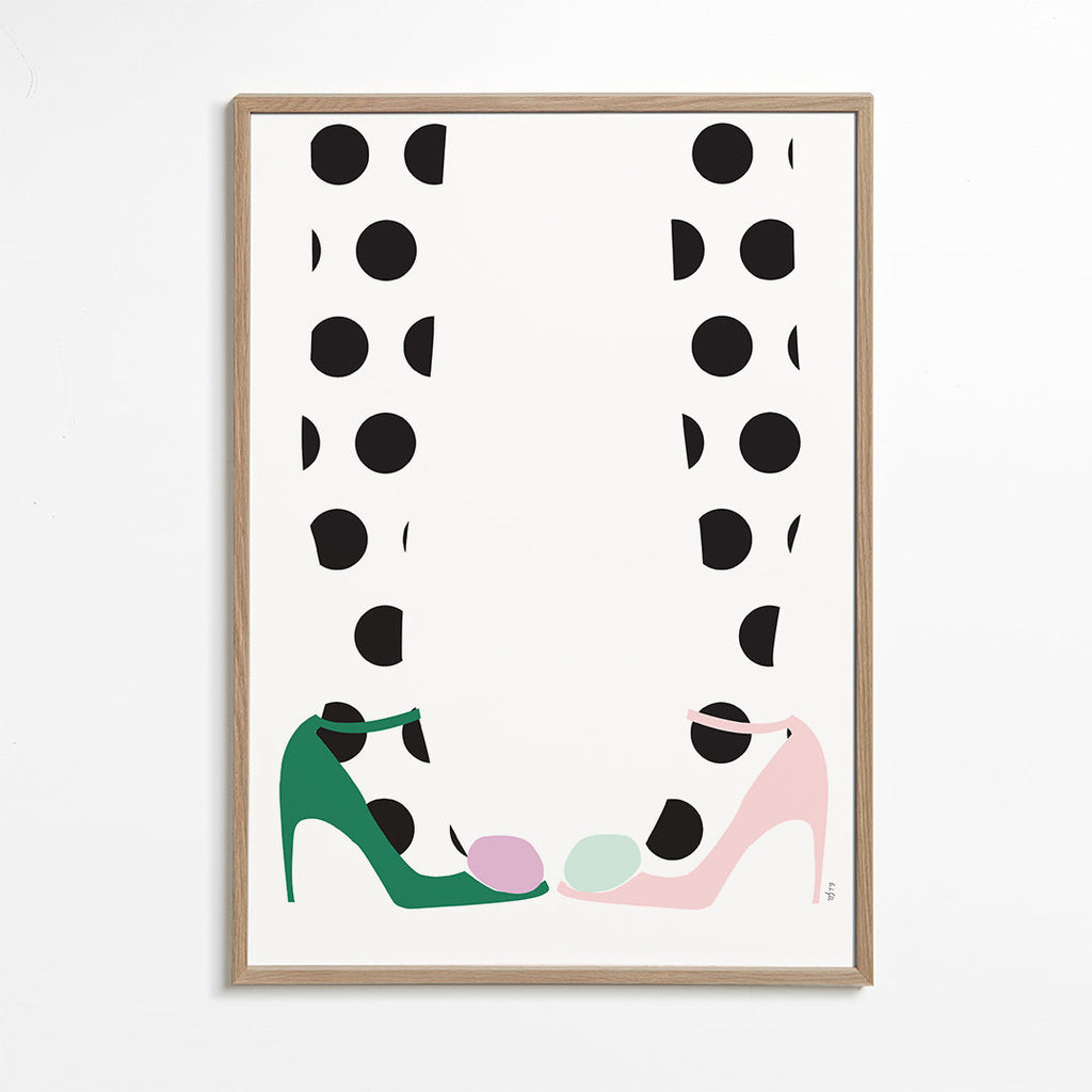 Illustration af sko med prikker