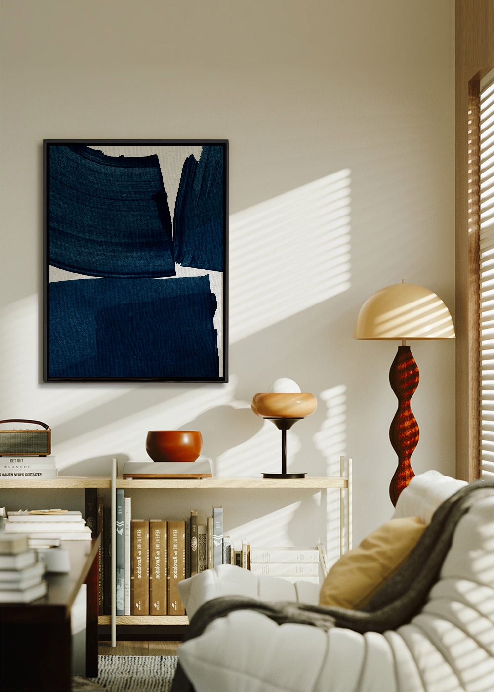 Minimalistisk maleri med blå penselstrøg