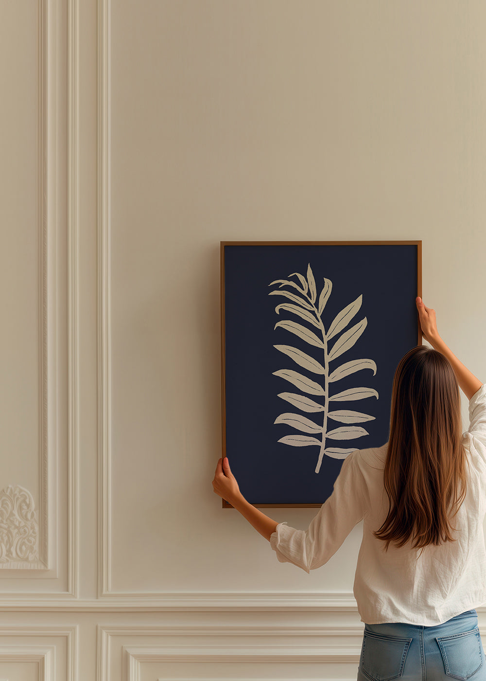 Botanisk plakat: palmeblad på dybblå baggrund
