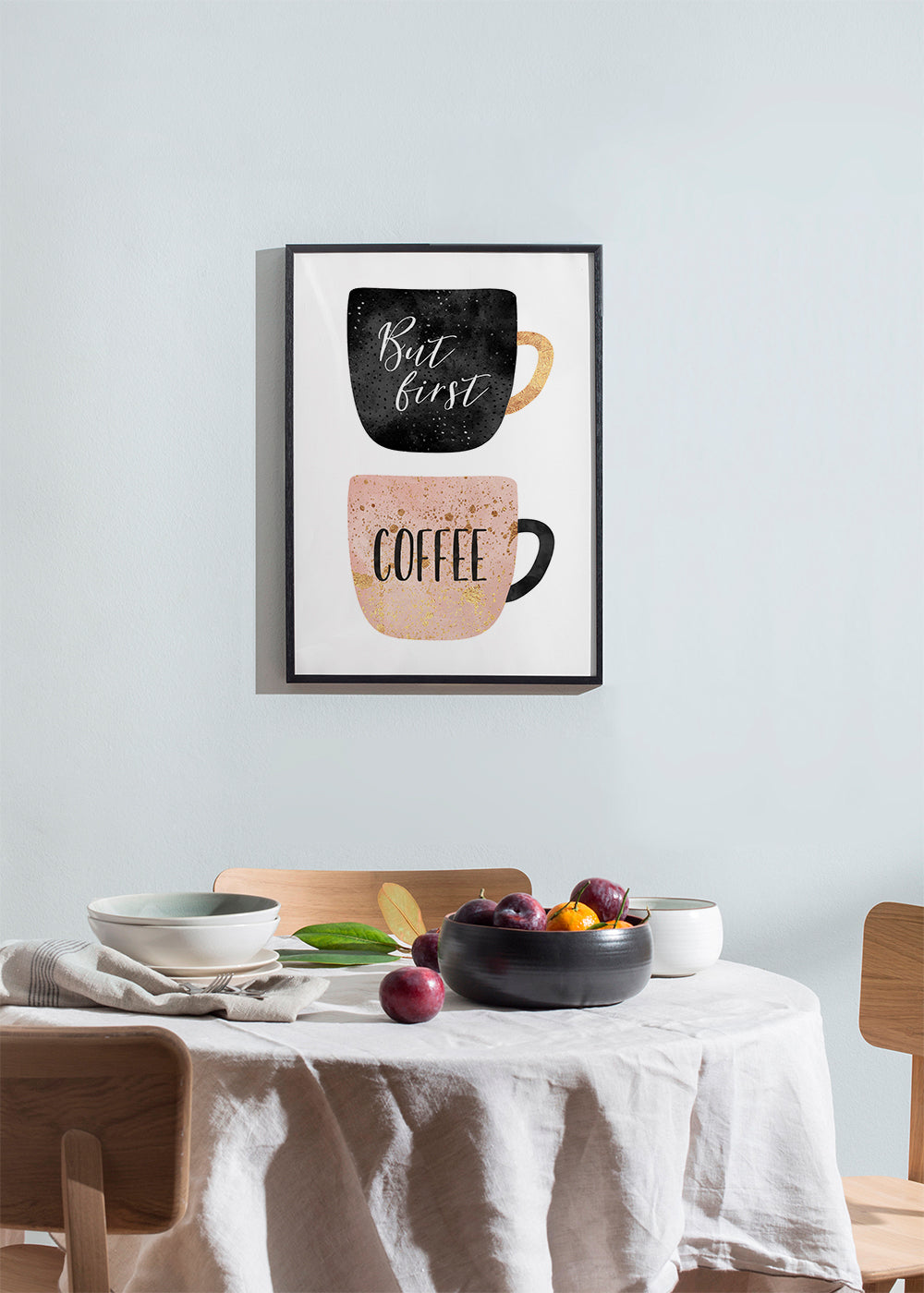 Køkkenkunst: illustrerede kaffekopper med tekst