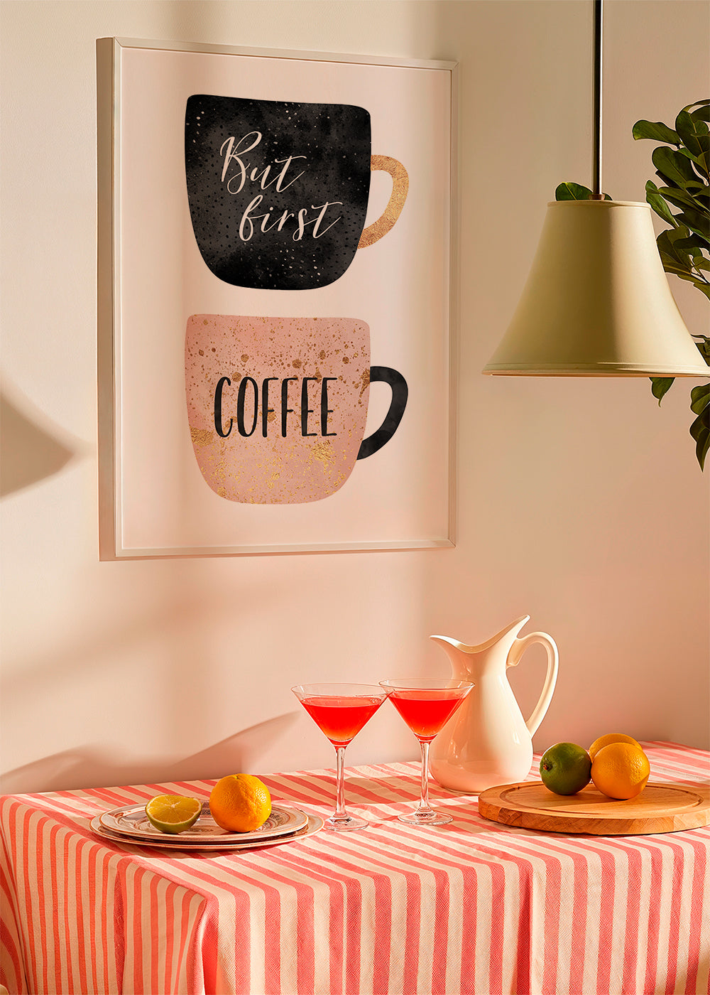 Køkkenkunst: illustrerede kaffekopper med tekst