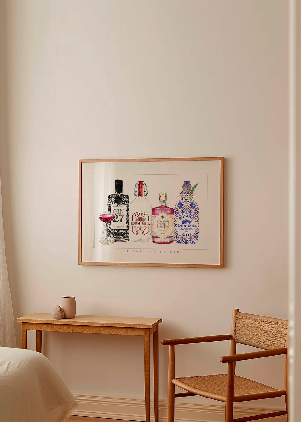 Køkkenkunst med illustrerede gin-flasker