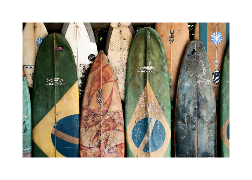 Sportkunst med vintage surfboards