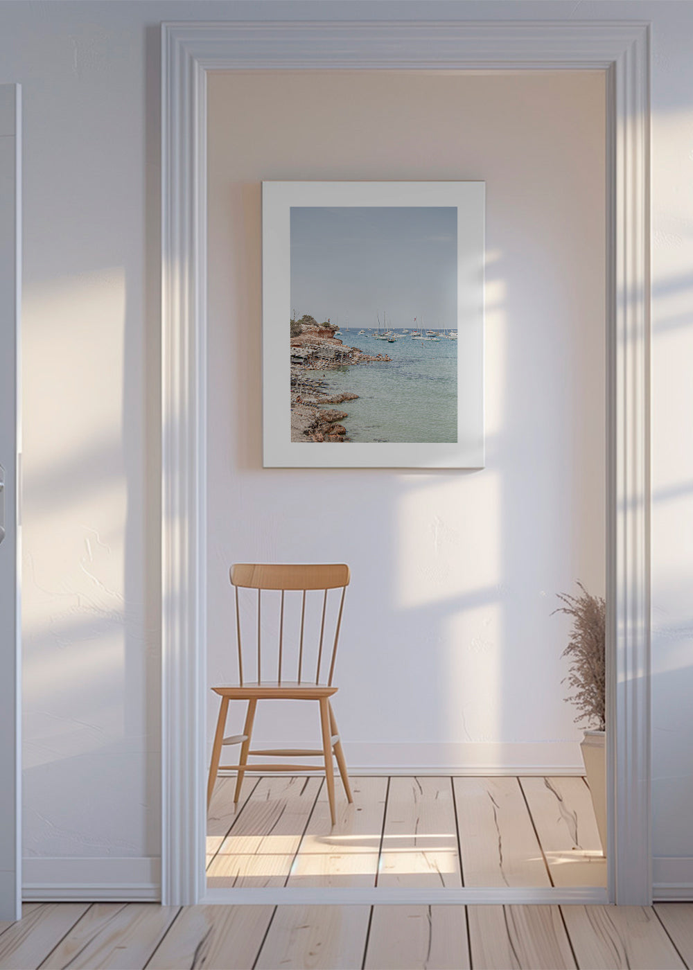 Landskabskunst: strand og sejlbåde i ro