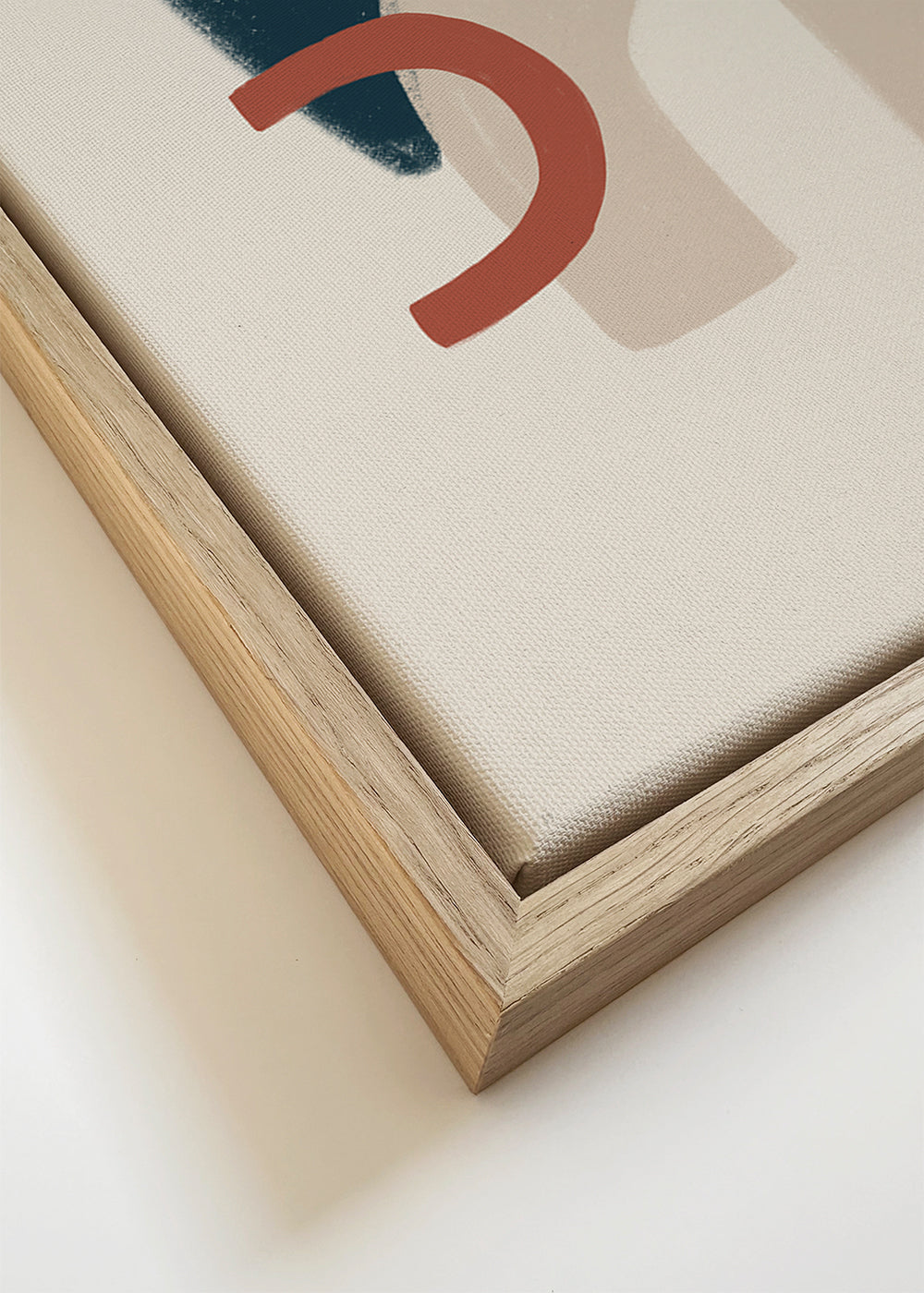 Abstrakt billede med organiske former og beige toner