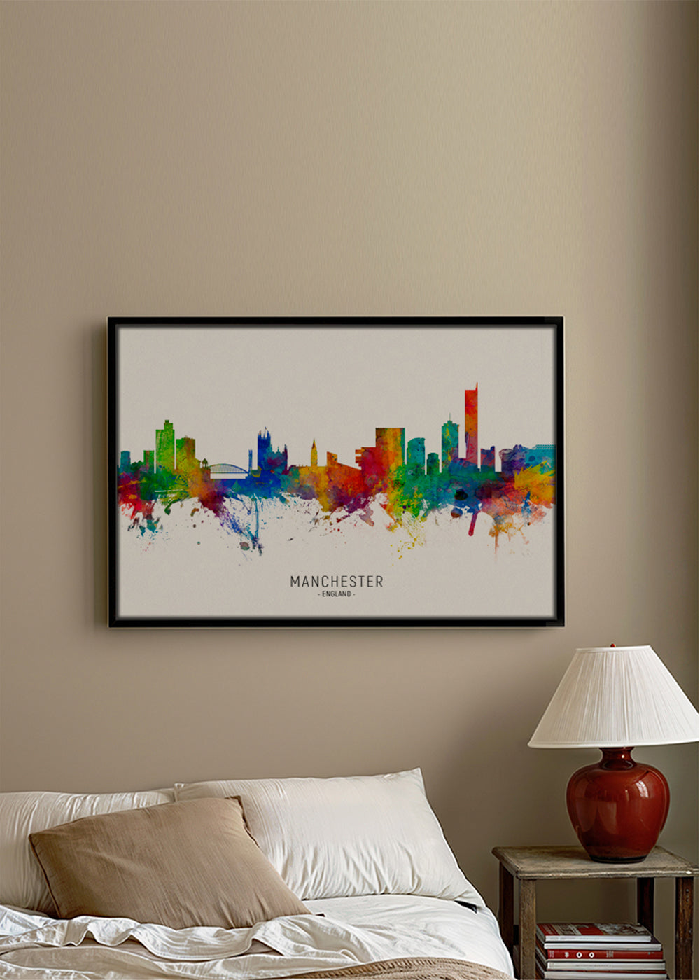 Rejseplakat: Manchester skyline i farvesprøjt
