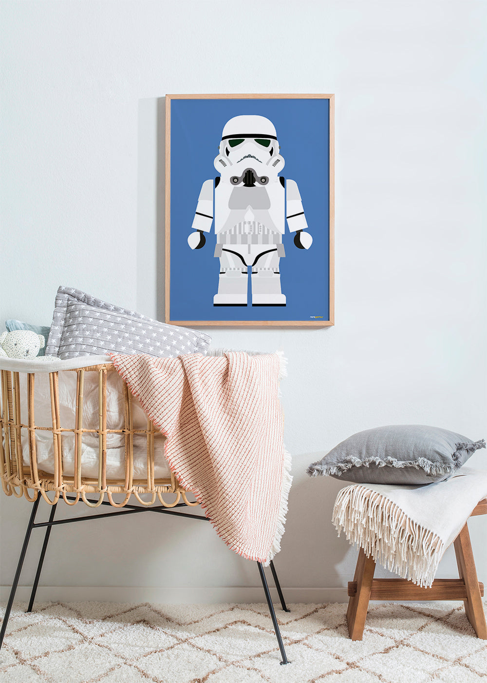 Børneplakat Stormtrooper legetøj på blåt baggrund