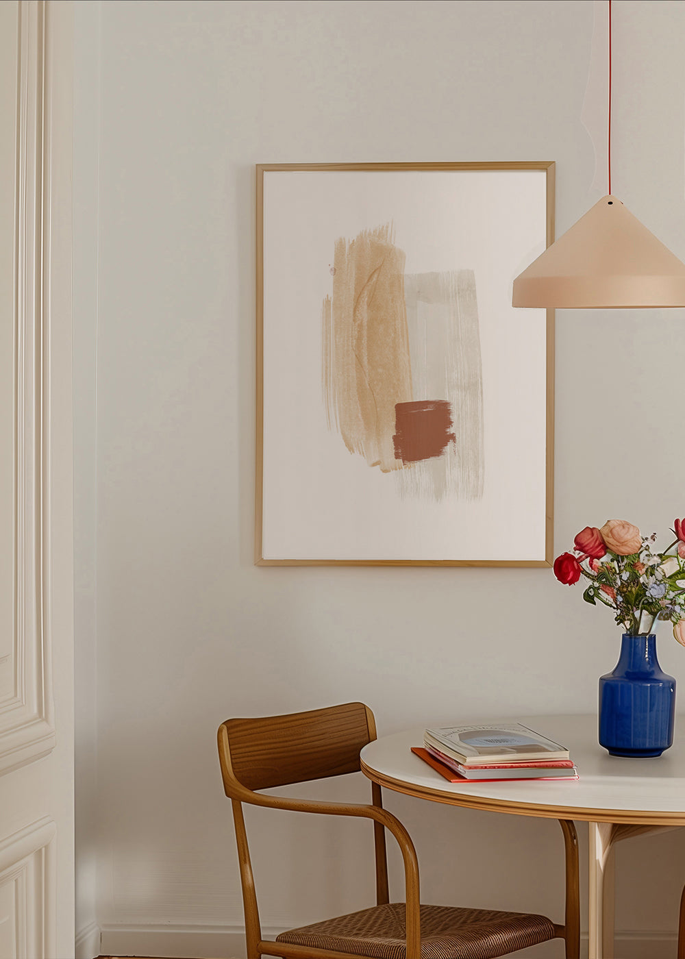 Abstrakt kunst med varme penselstrøg