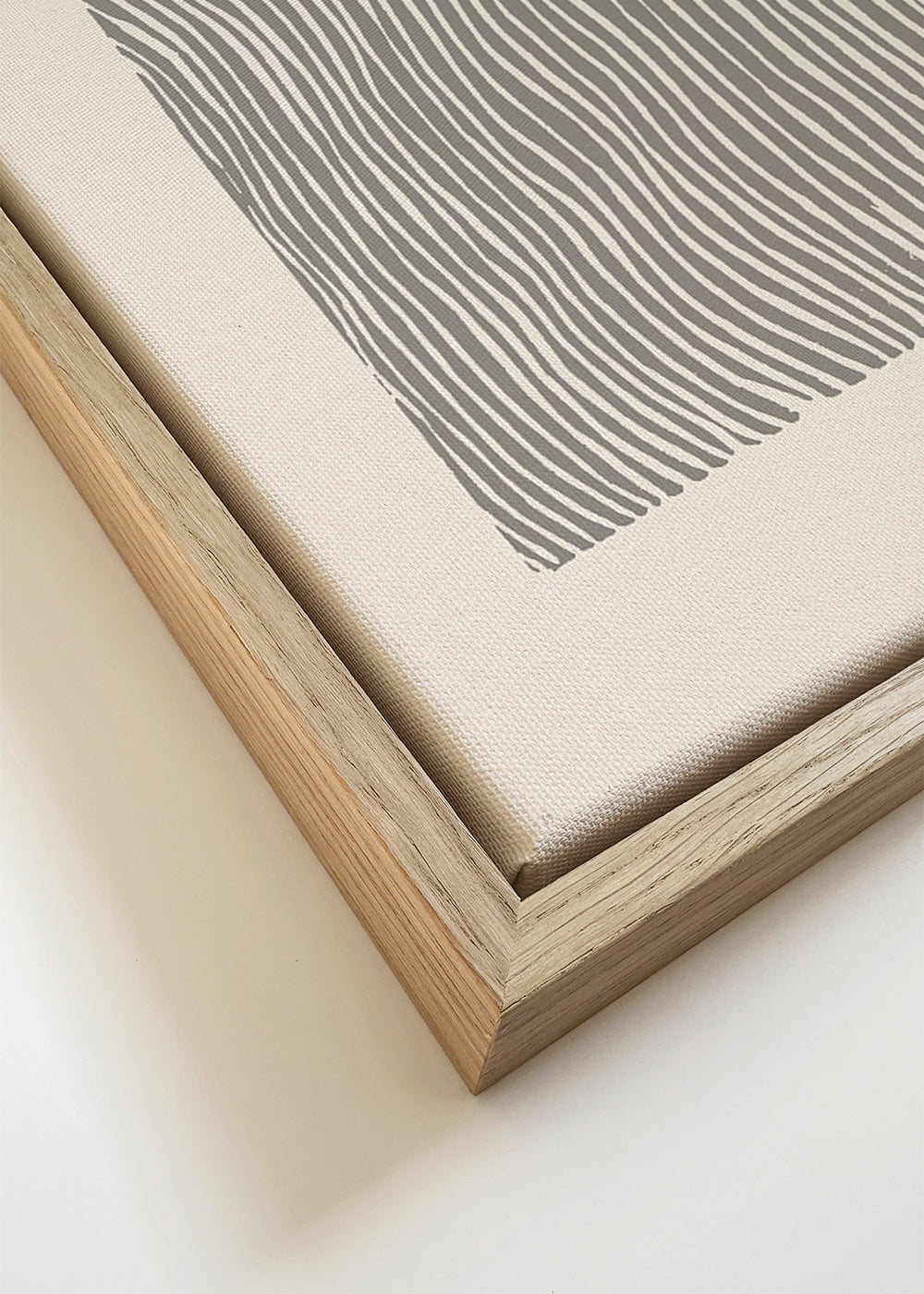 Minimalistisk plakat med bølgende linjer