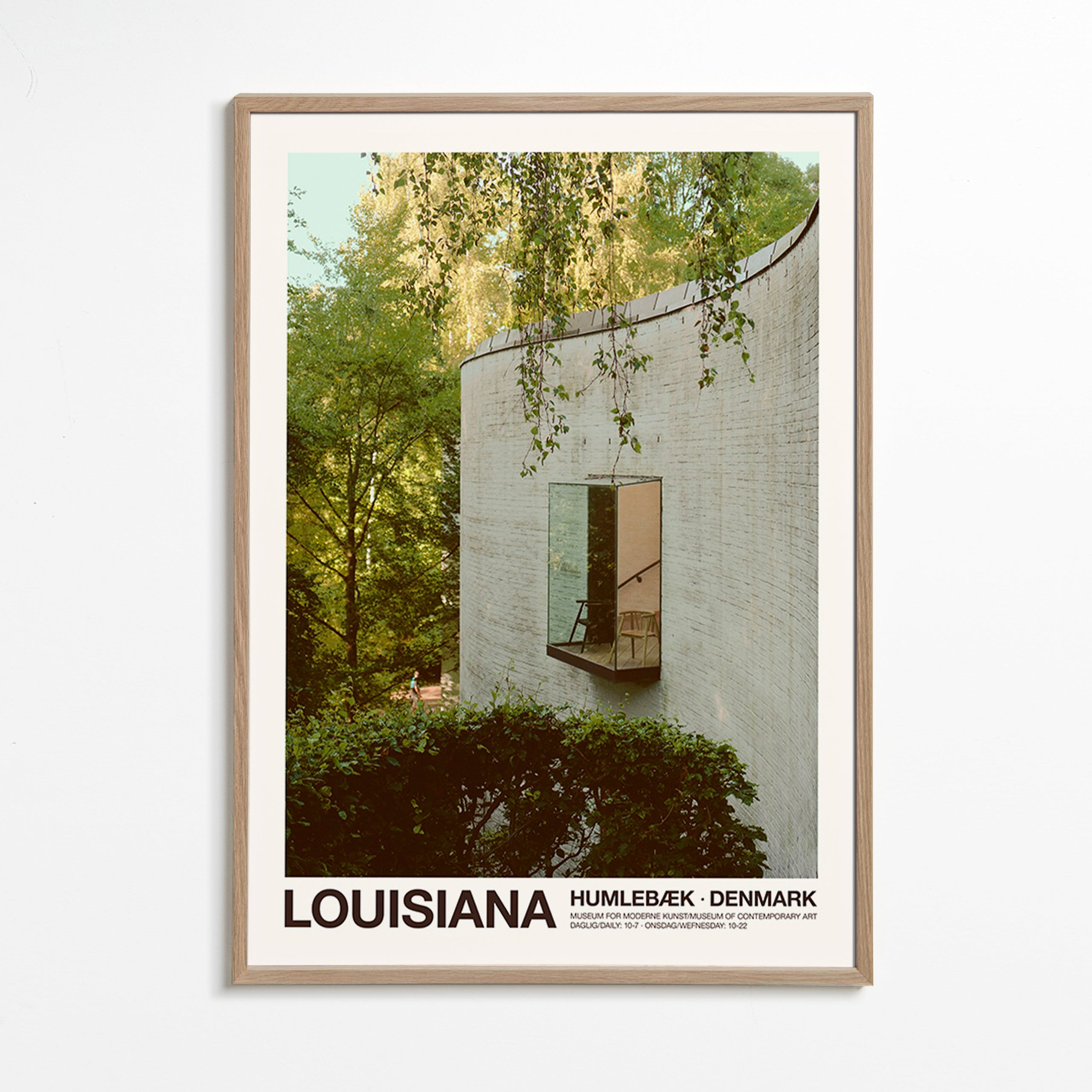 Fotografi af buet arkitektur med fremskudt vindue