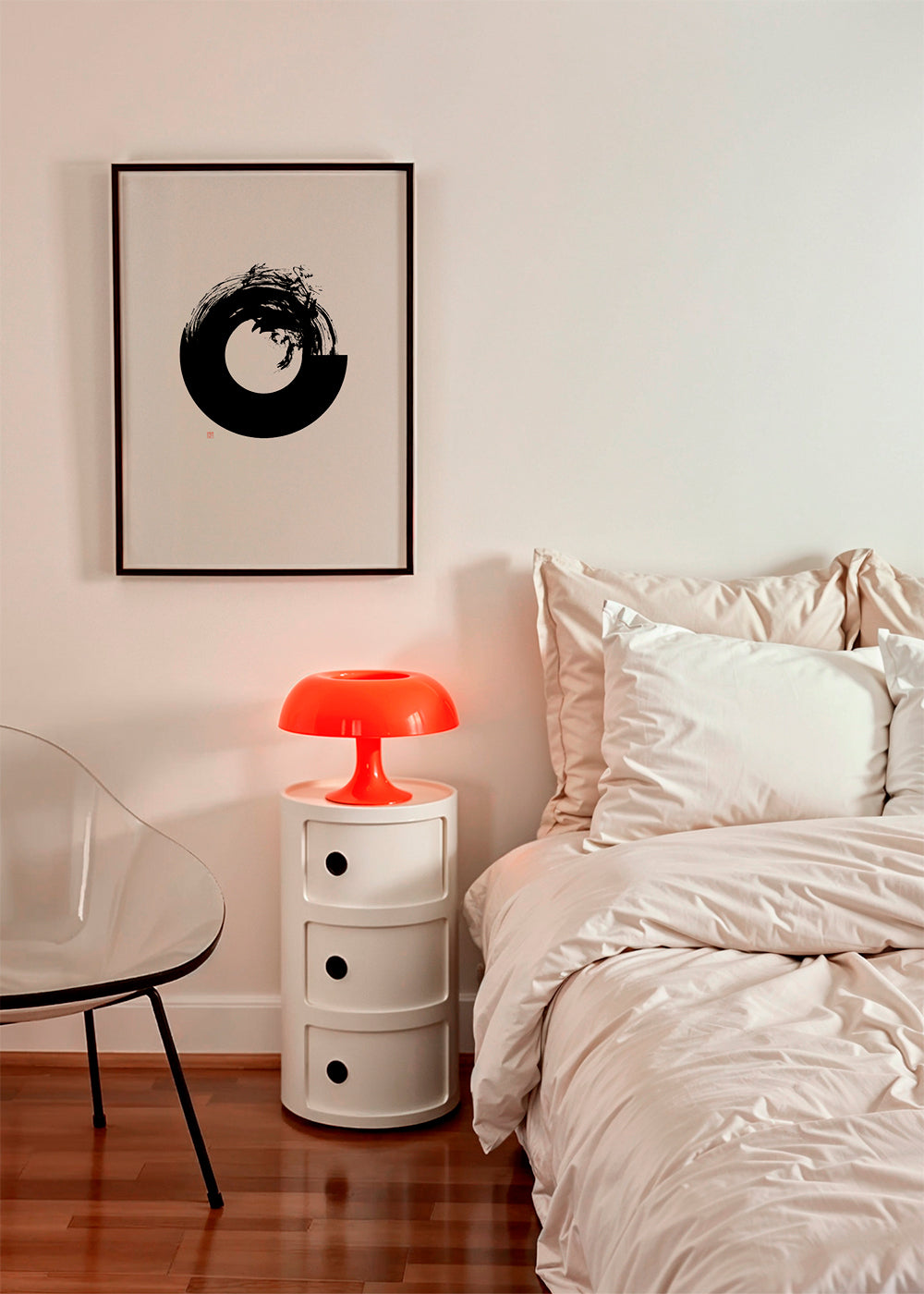 Sort-hvid kunst med minimalistisk enso-cirkel