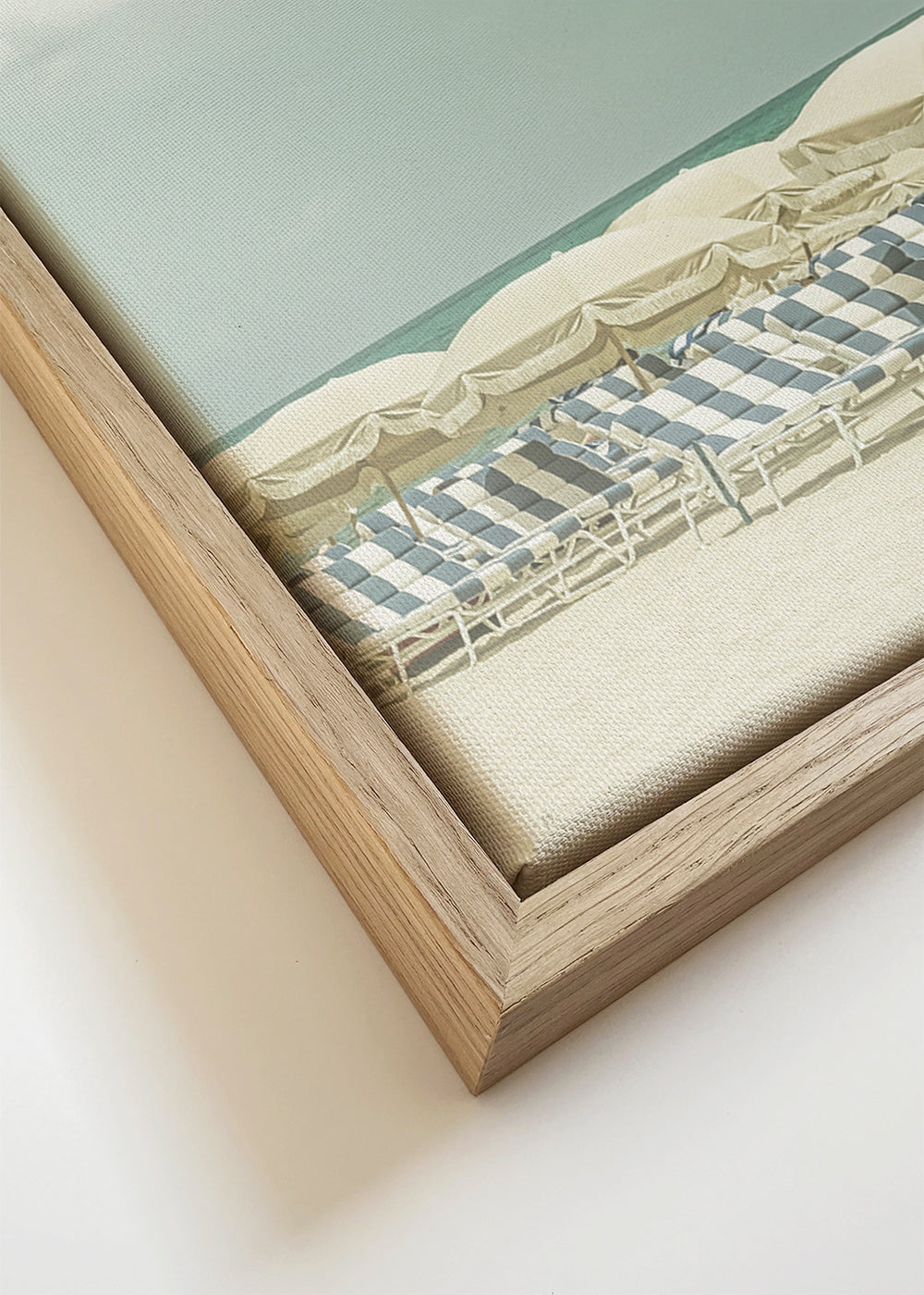 Vintage plakat strand med parasoller og liggestole