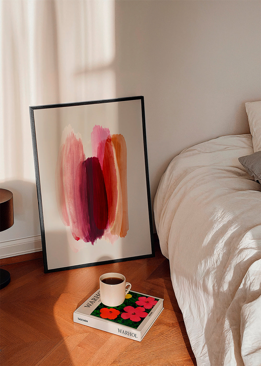 Abstrakt maleri med rosa og orange penselstrøg
