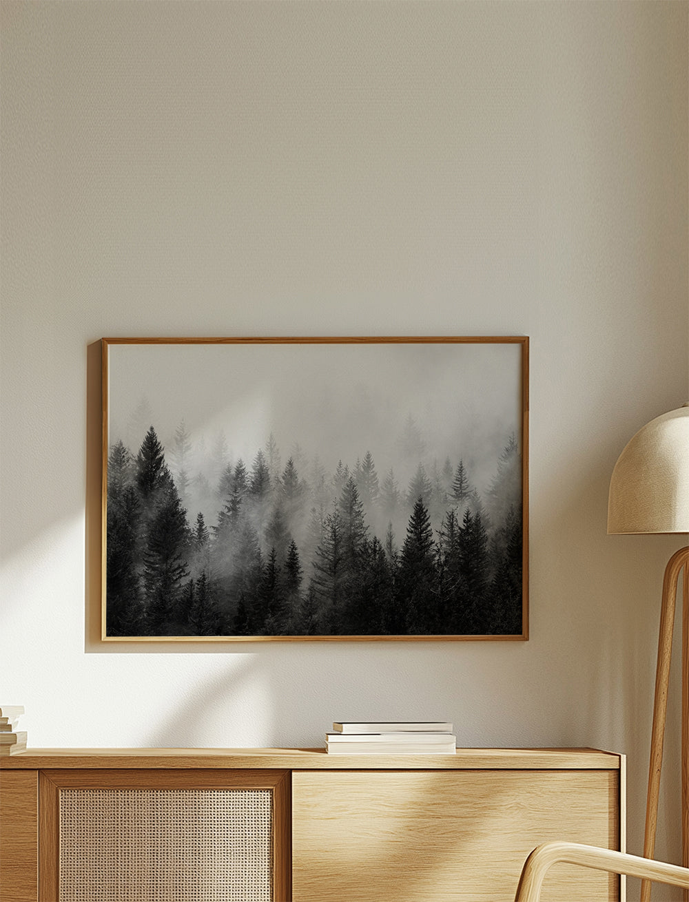 Sort-hvid kunst: tåget skov panoramisk