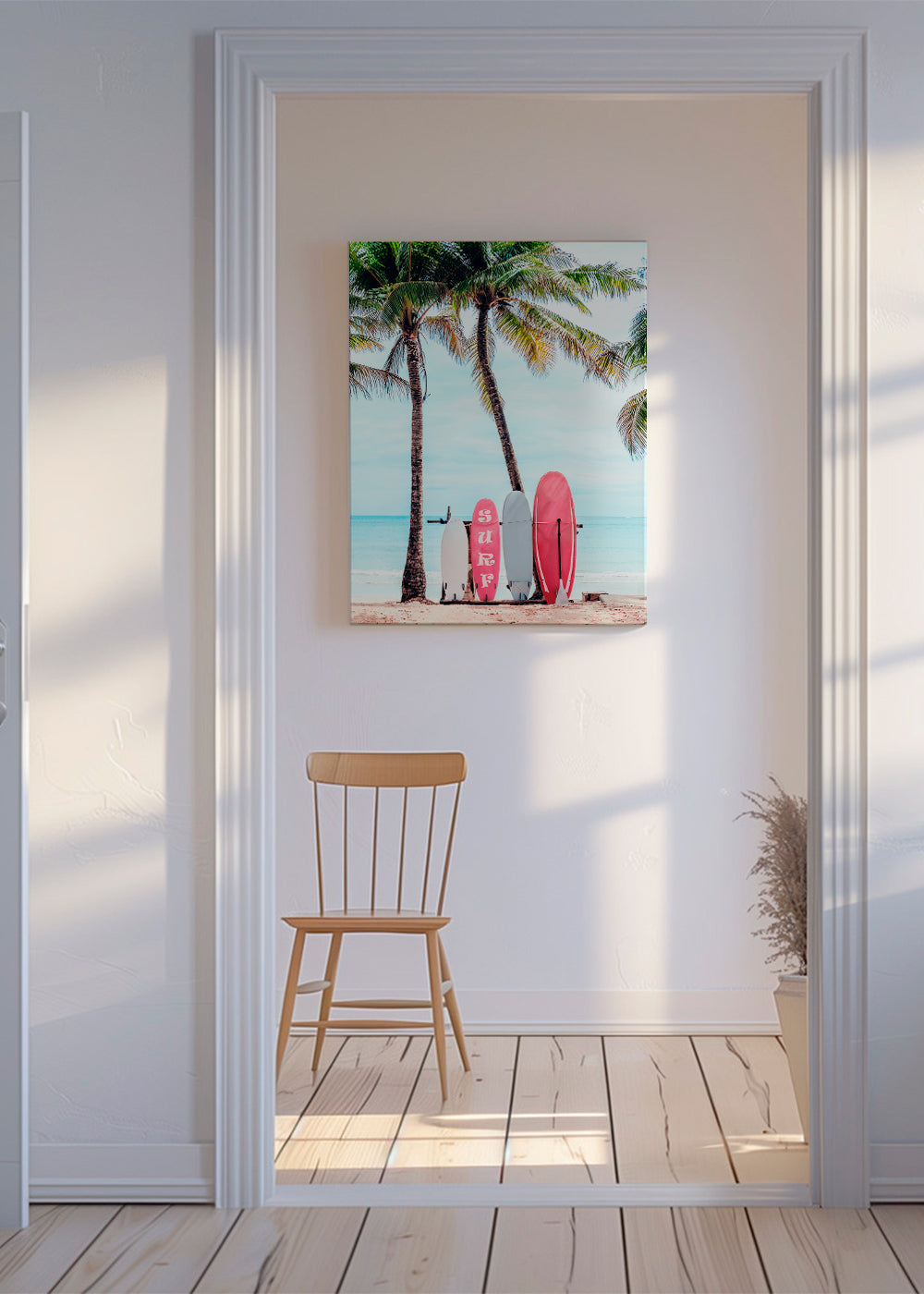 Sportfoto: rosa surfbrætter ved kysten