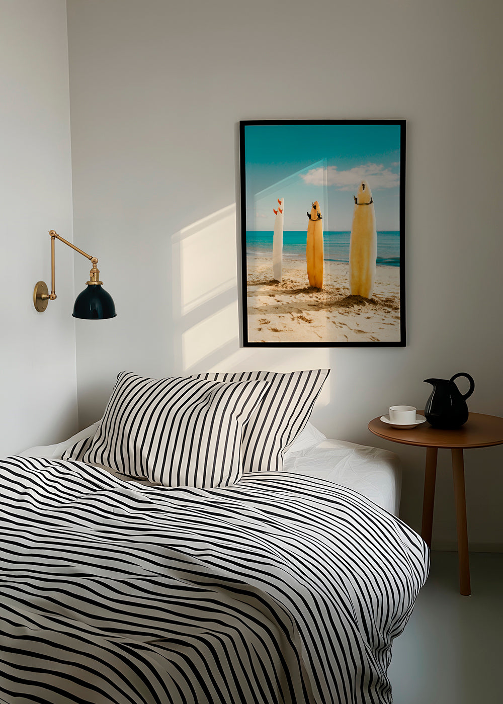 Surfbrætter på solrig strand