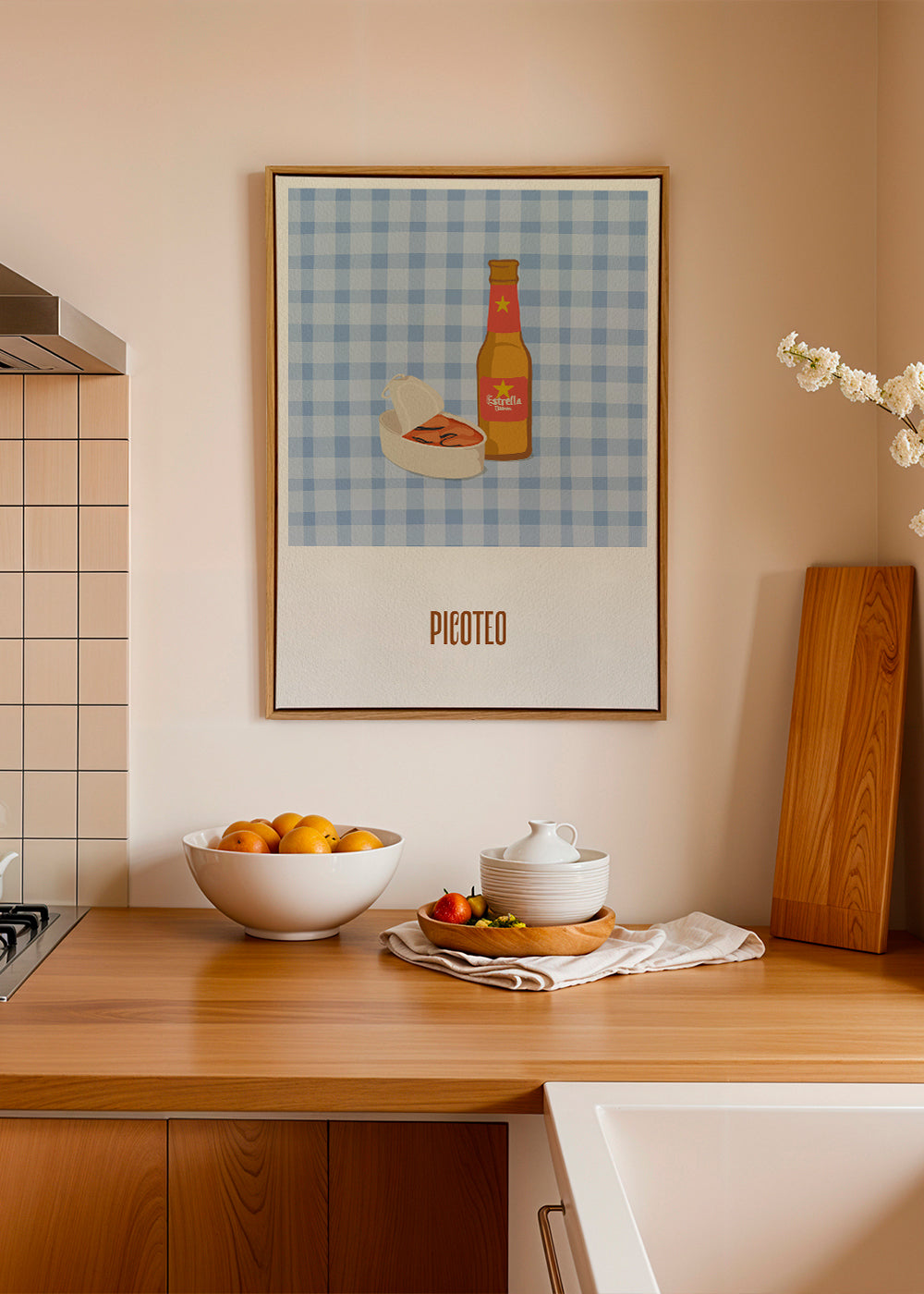 Køkkenkunst med ølflaske og snack