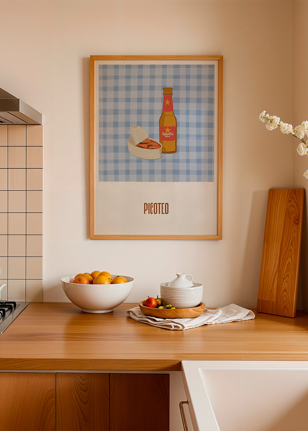 Køkkenkunst med ølflaske og snack