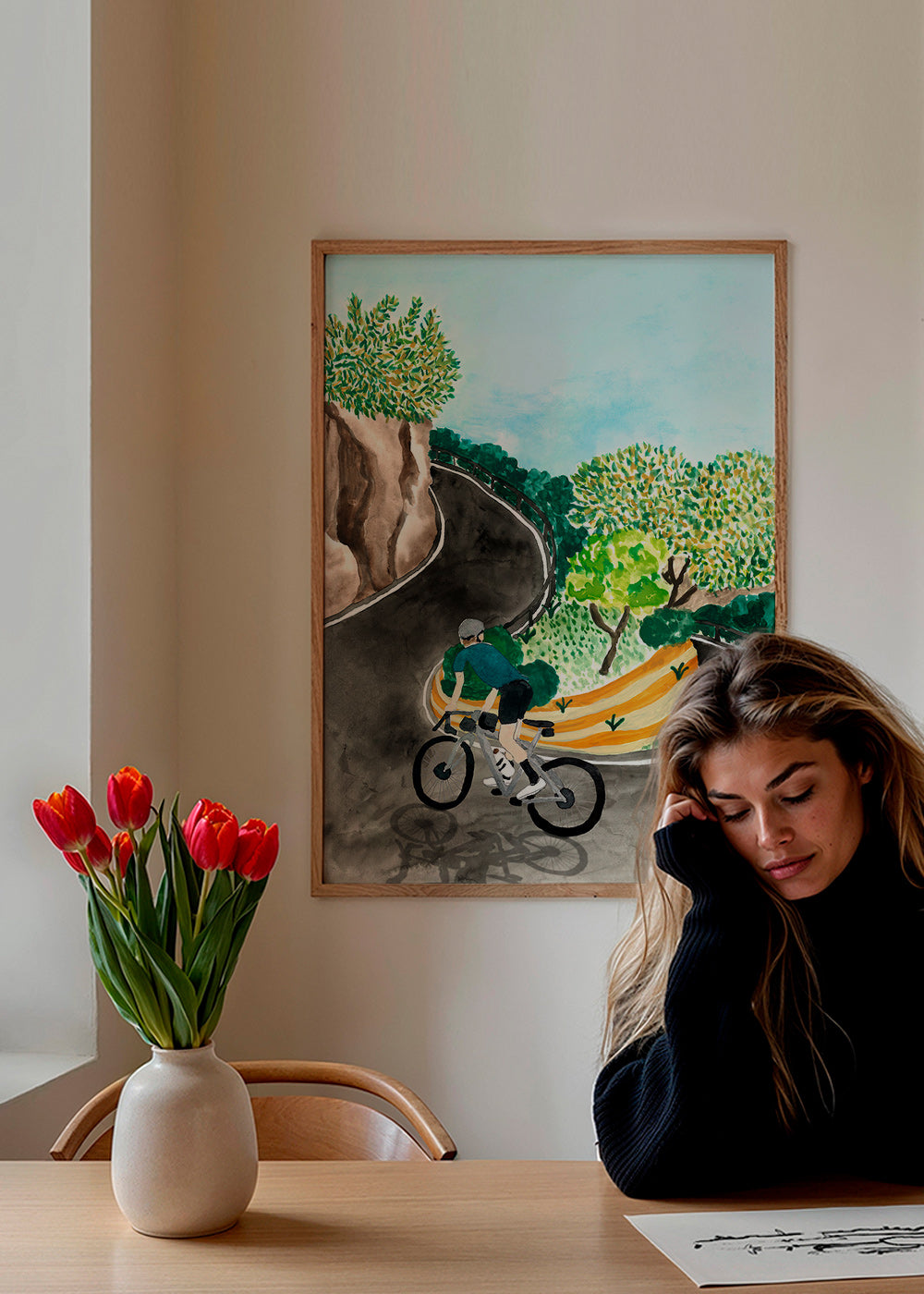 Landskabskunst med cyklist i bjergsving