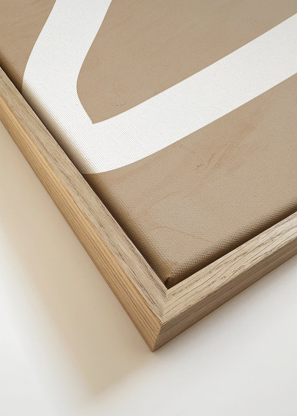 Minimalistisk billede hvid streg på beige