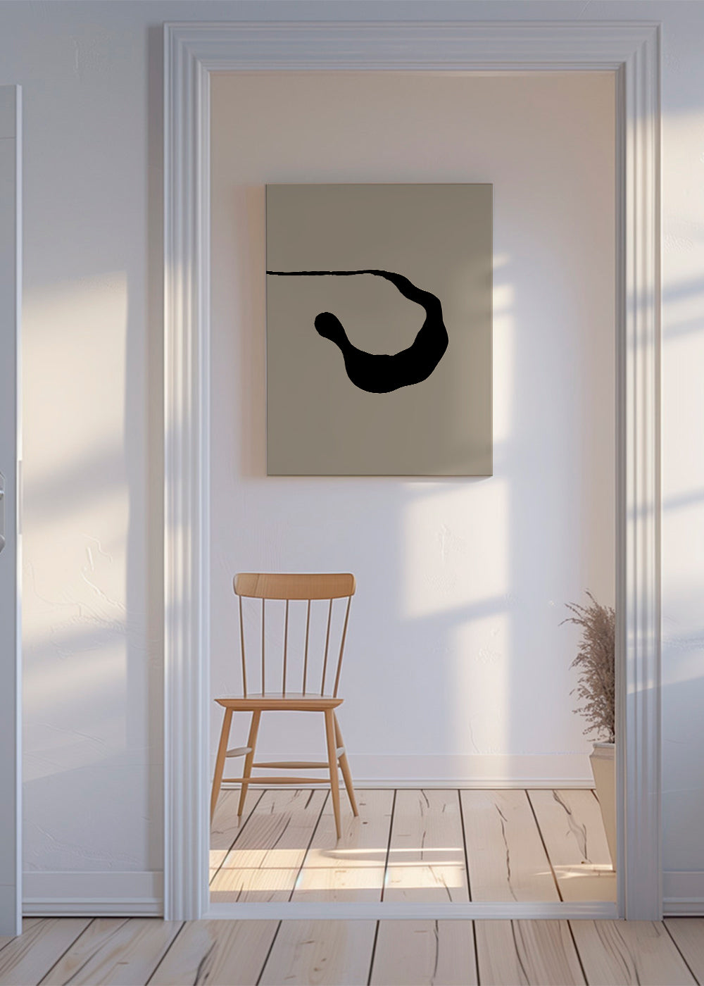 Abstrakt billede med sort streg på beige baggrund