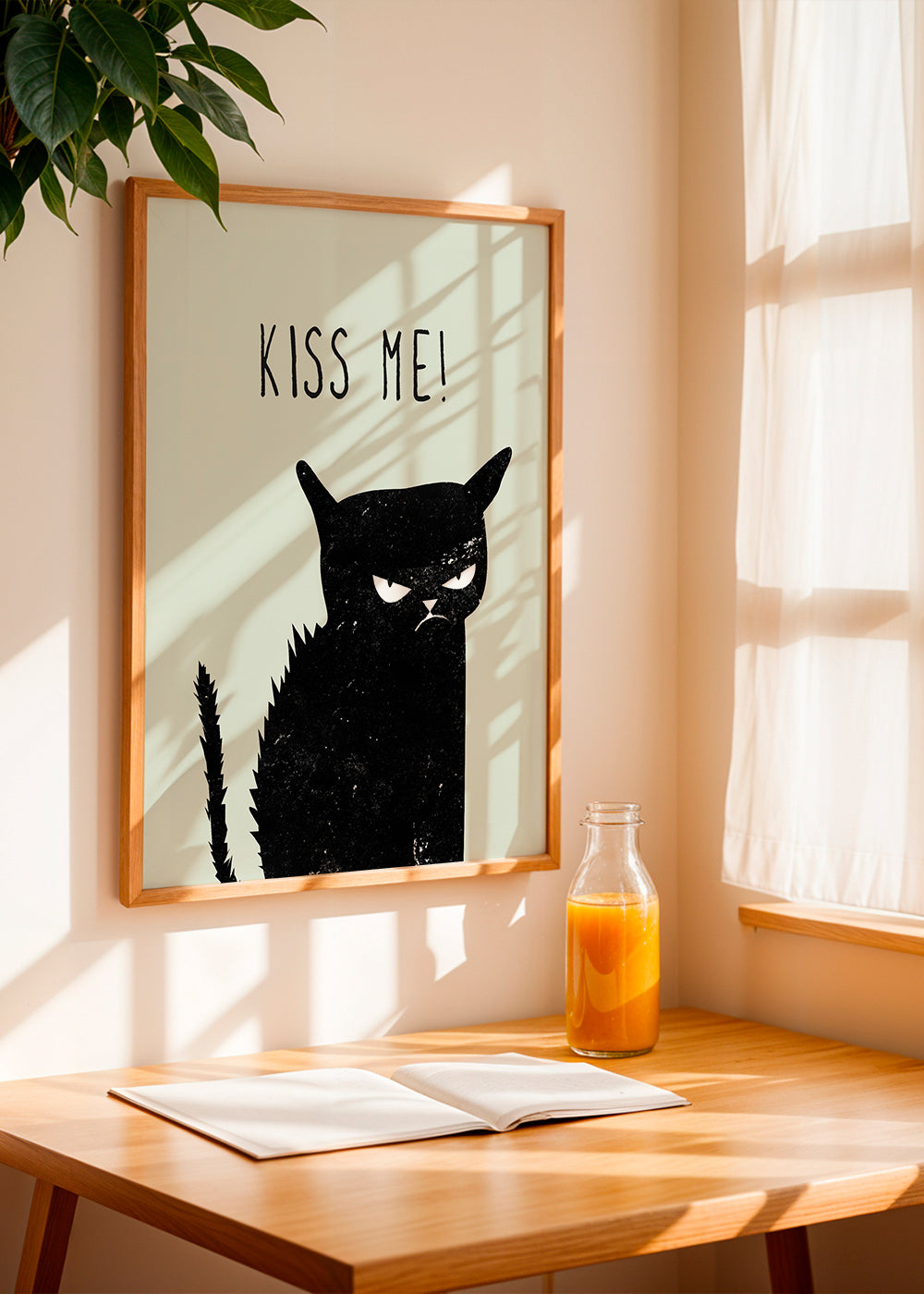 Kat-illustration med 'Kiss Me' tekst