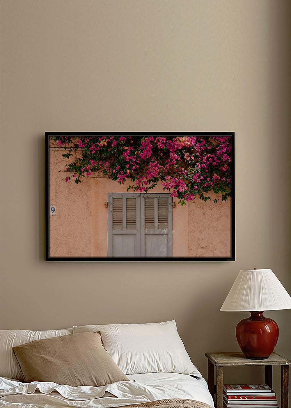 Botanisk plakat med bougainvillea over gammel dør – Canvas1