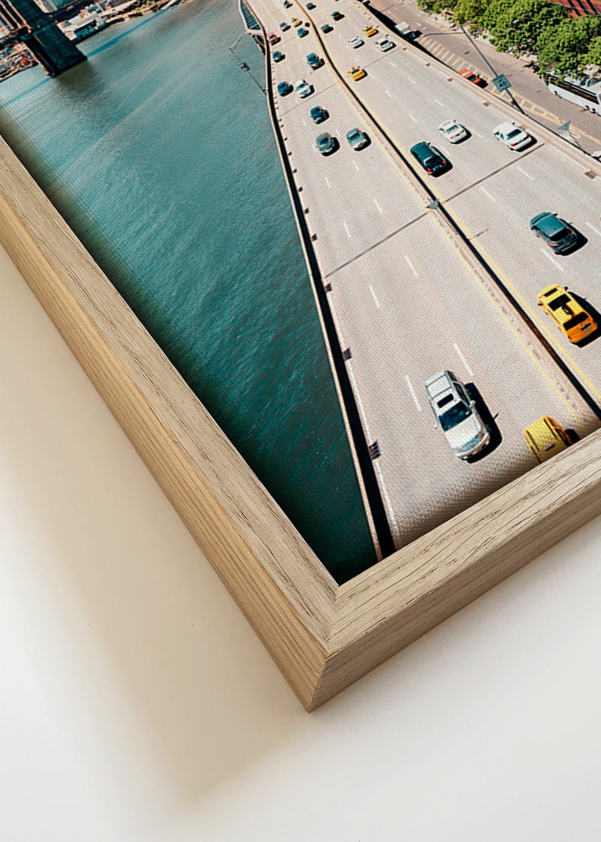 Køkkenkunst: skyline og bro set oppefra – Canvas detail