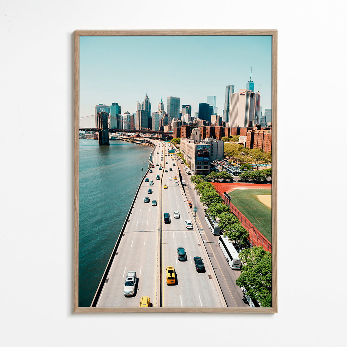 Køkkenkunst: skyline og bro set oppefra – Oak Frame