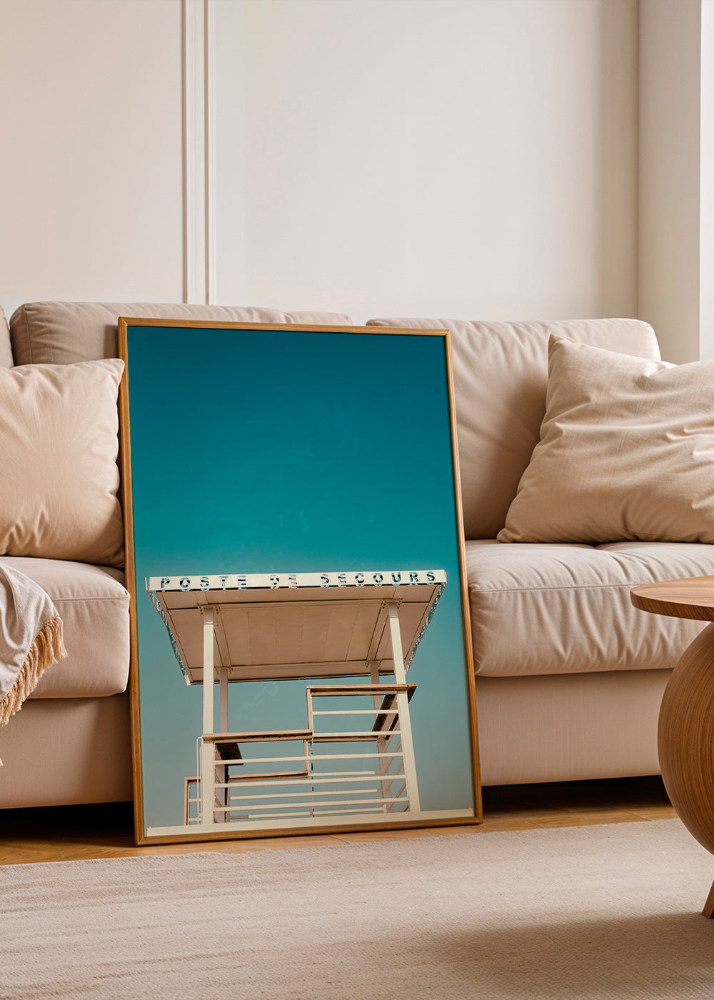 Fotografi af redningspost mod blå himmel – Product2
