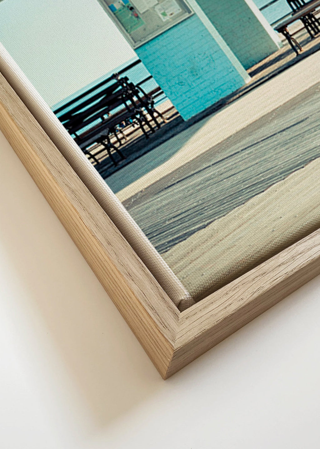 Fotografi af mole med ensom bænk – Canvas detail