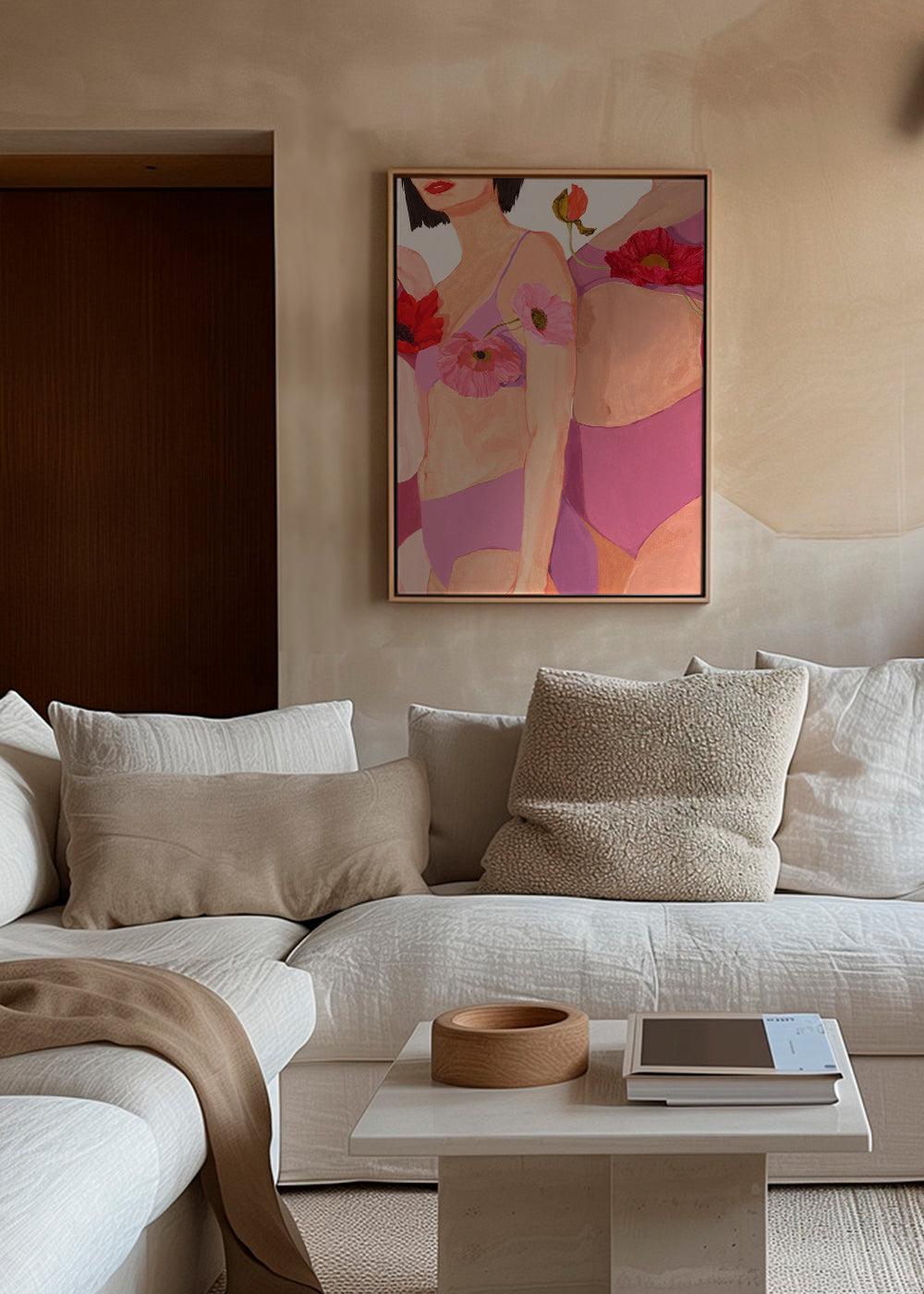 Kvindeillustration med valmuer i pink