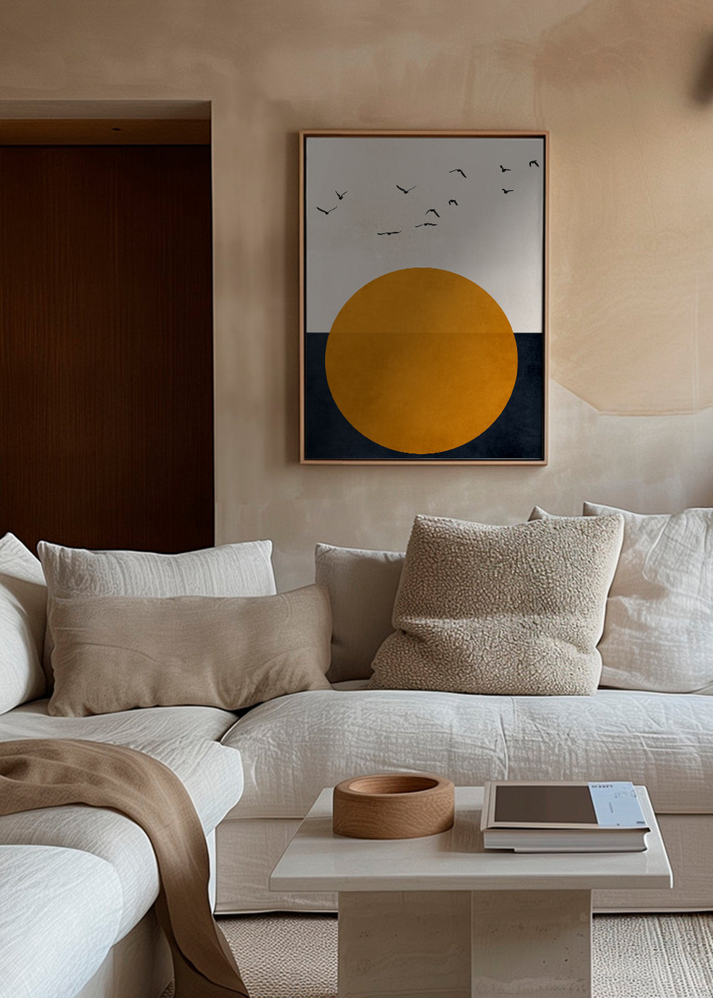 Geometrisk plakat med orange sol og fugle