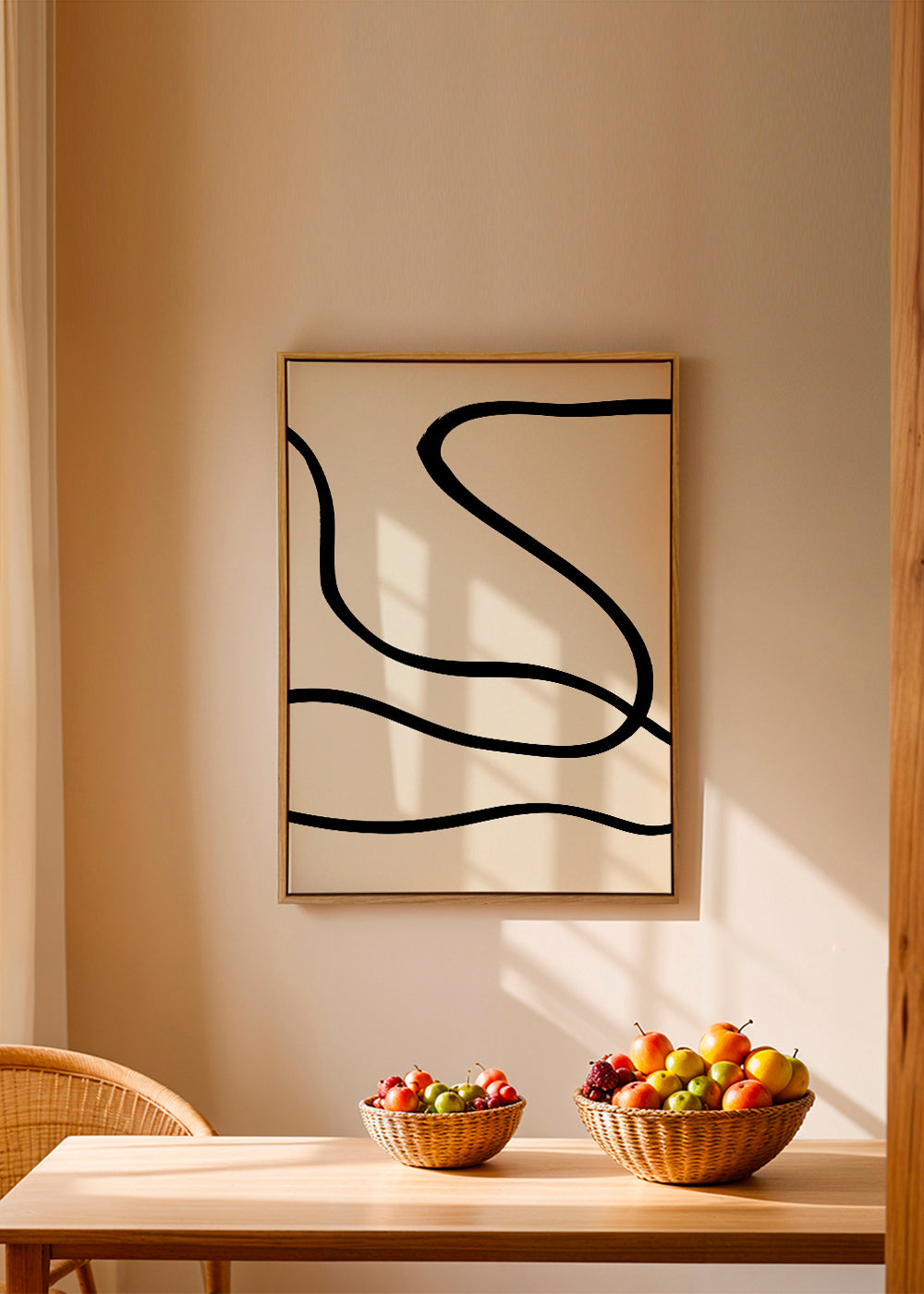 Minimalistisk plakat med sorte linjer på beige