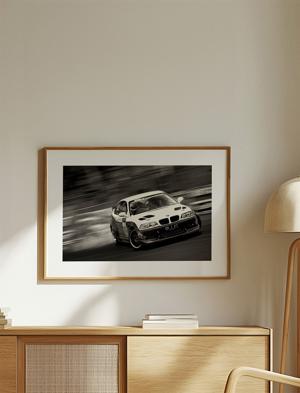 Fotografi af racerbilen i drift