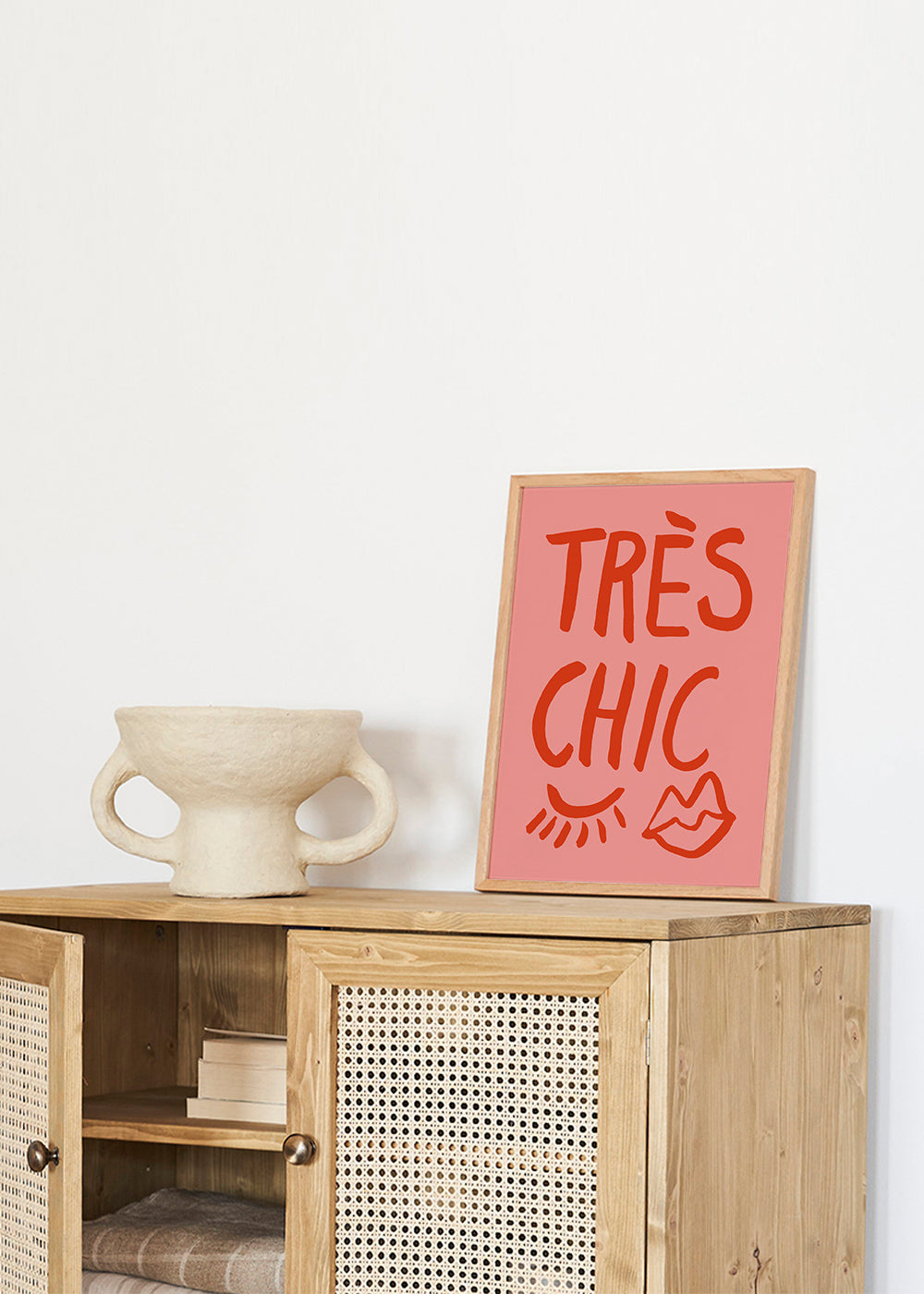 Typografisk plakat 'Très Chic' rosa
